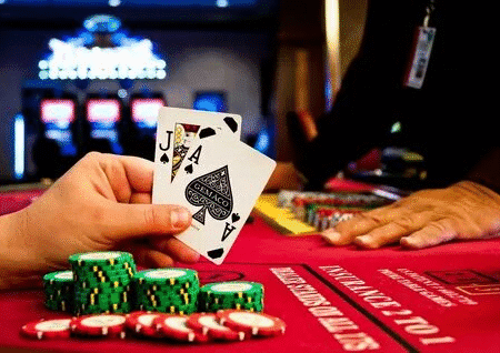 Never Play Poker Without This! Why Every Poker Player Needs Rakeback to Win More